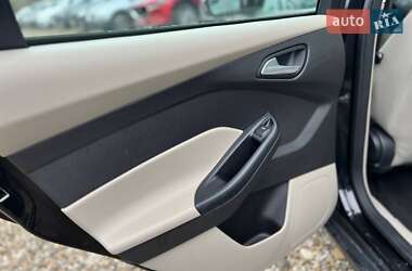 Седан Ford Focus 2016 в 