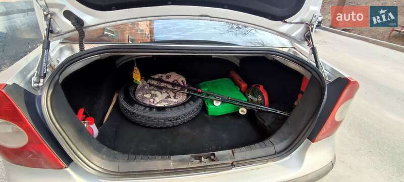 Седан Ford Focus 2005 в Харькове фото 9 Седан Ford Focus 2005 в Харькове