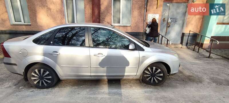 Седан Ford Focus 2005 в Харькове фото 3 Седан Ford Focus 2005 в Харькове