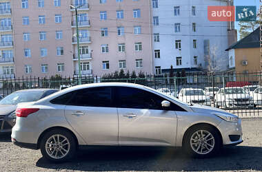Седан Ford Focus 2016 в Киеве