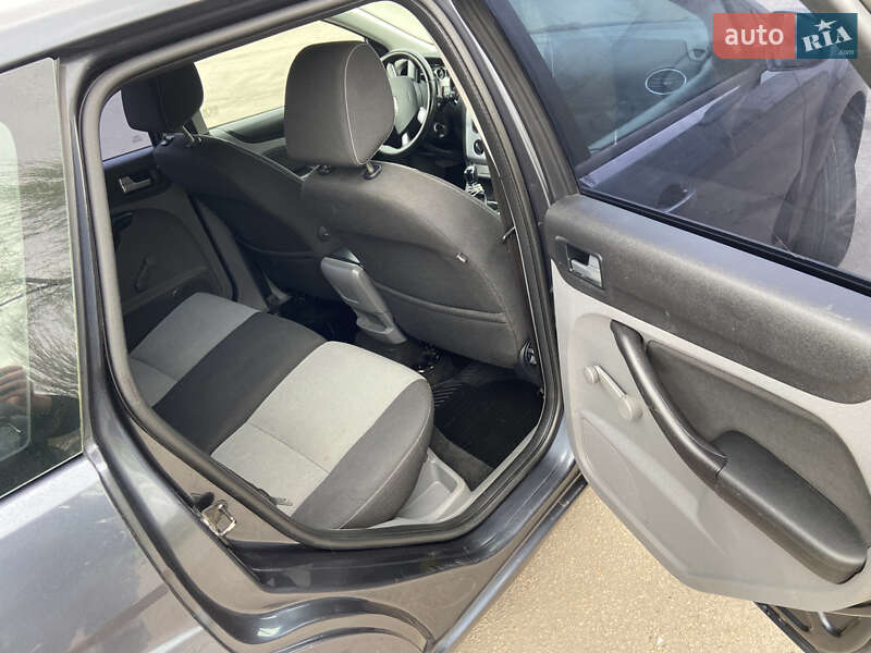 Універсал Ford Focus 2010 в Кривому Розі