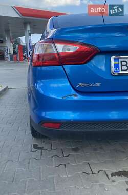 Седан Ford Focus 2014 в 