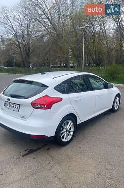 Хэтчбек Ford Focus 2015 в 