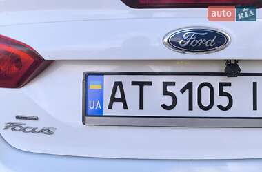 Седан Ford Focus 2013 в 