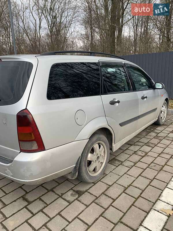 Универсал Ford Focus 2001 в Луцке