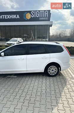Универсал Ford Focus 2010 в 