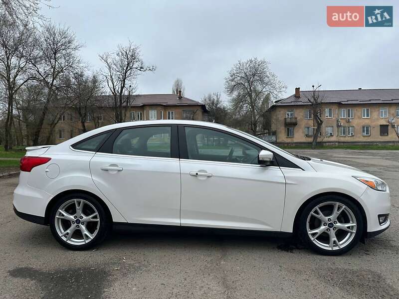 Седан Ford Focus 2016 в Днепре