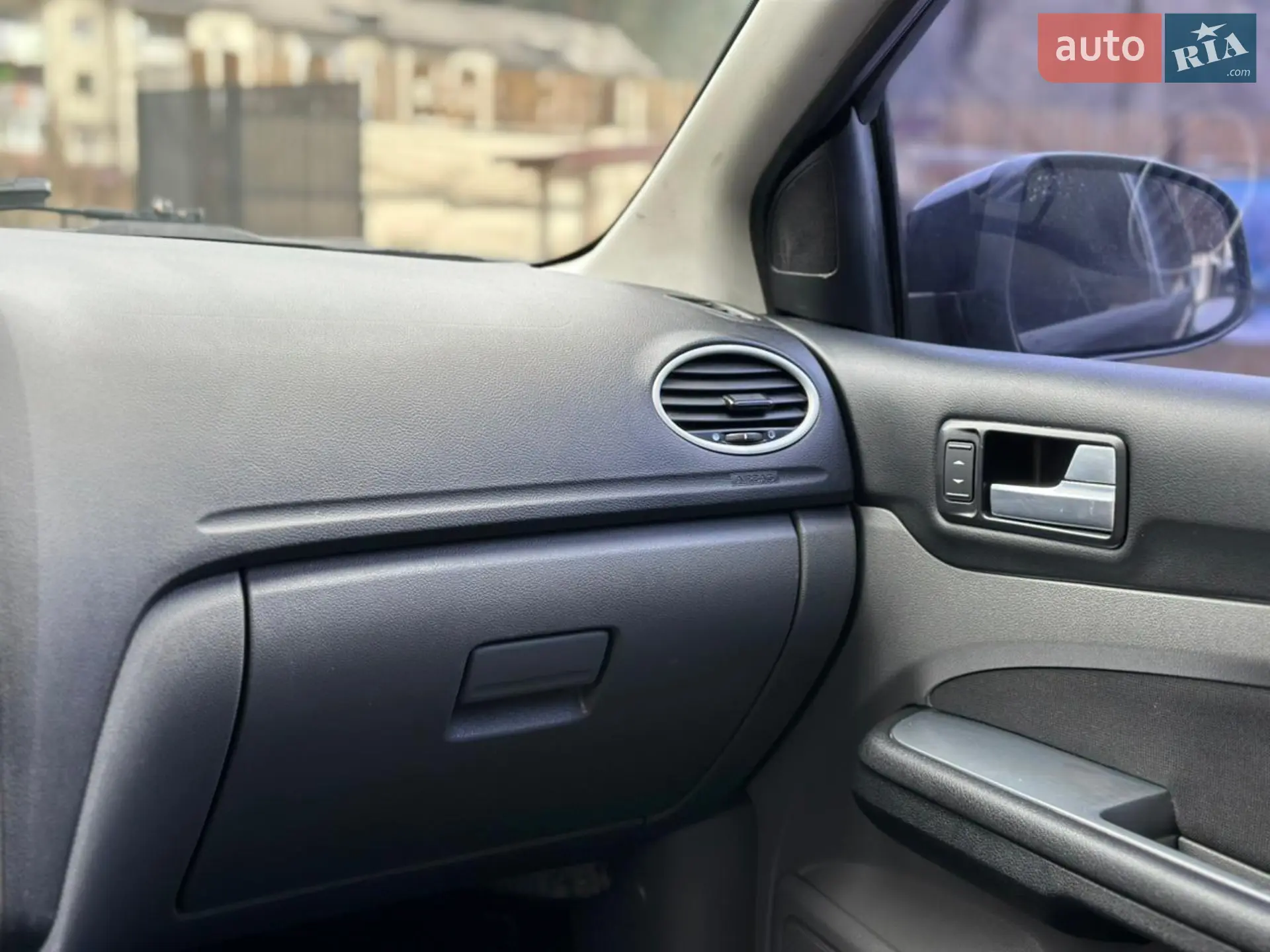 2011 Ford Focus - мініатюра 12
