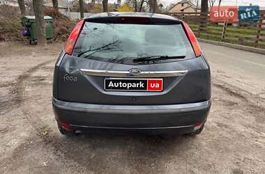 Хэтчбек Ford Focus 2003 в 