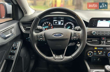 Хэтчбек Ford Focus 2019 в 
