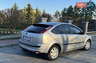 Хэтчбек Ford Focus 2006 в 