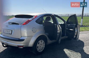 Хэтчбек Ford Focus 2006 в 