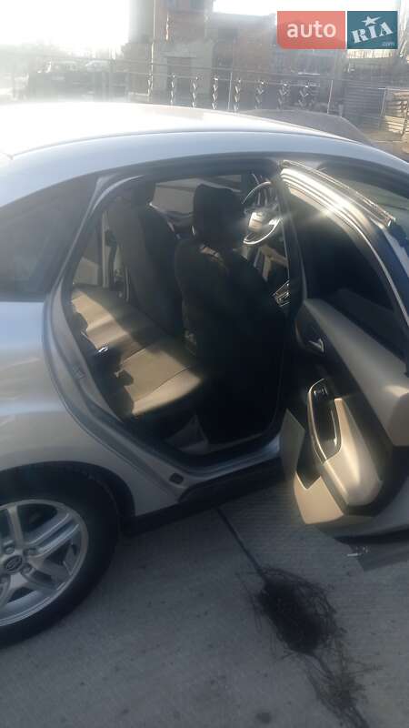 Седан Ford Focus 2017 в Краснограде