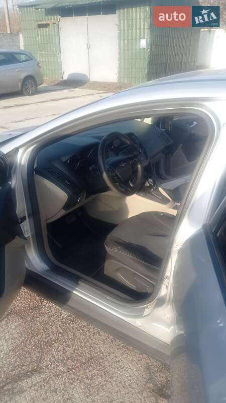 Седан Ford Focus 2017 в Краснограде