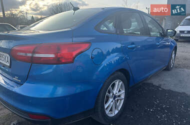 Седан Ford Focus 2015 в 