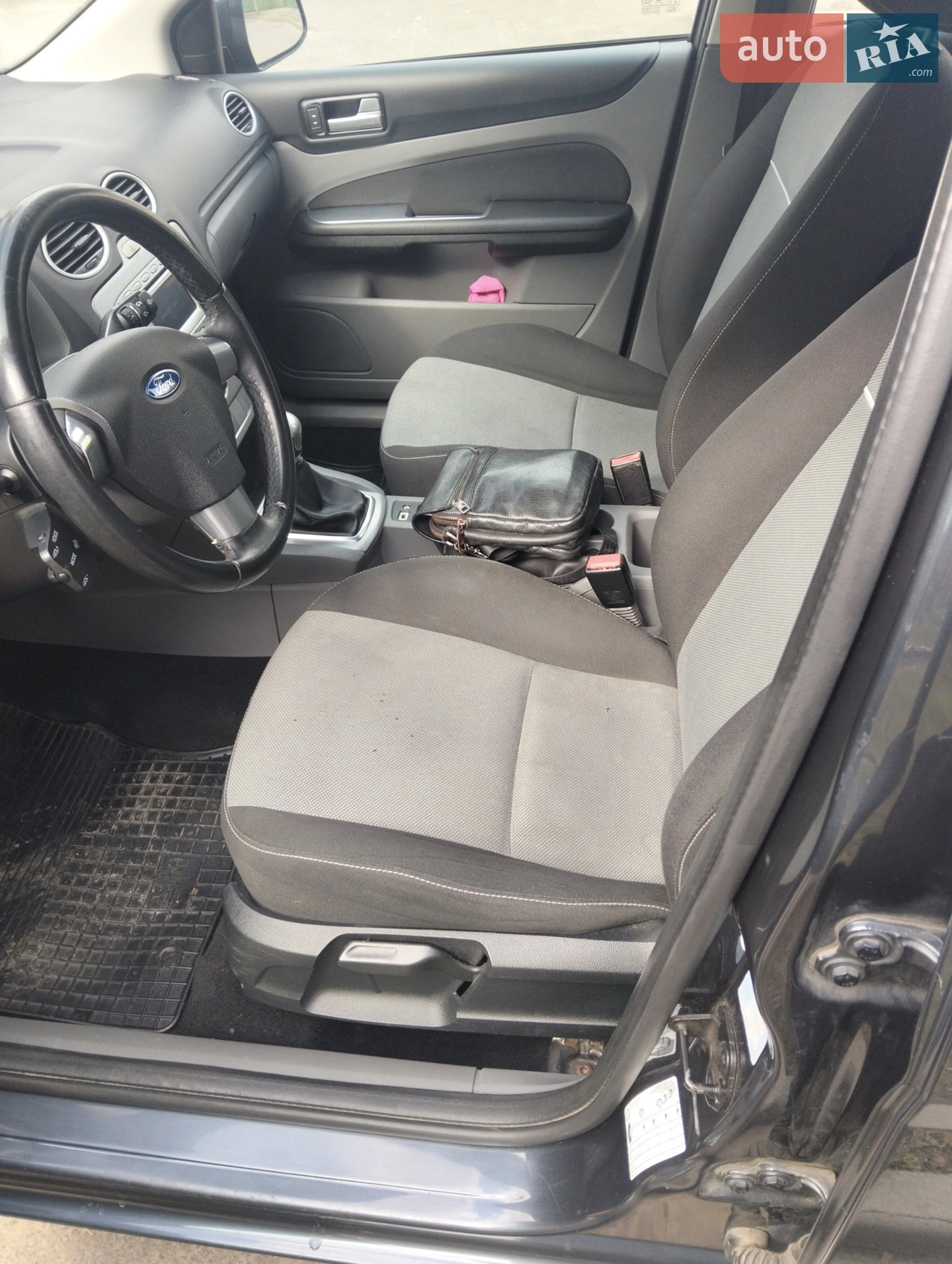 2010 Ford Focus - мініатюра 4