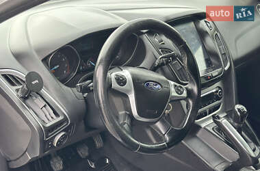 Седан Ford Focus 2013 в 