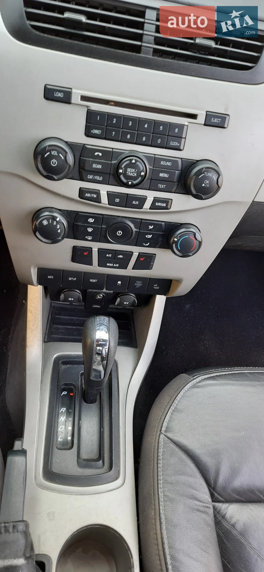 2010 Ford Focus - мініатюра 8