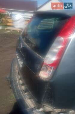 Минивэн Ford Focus 2005 в Горохове