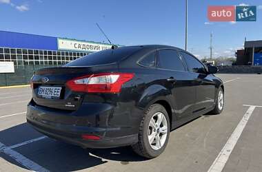 Седан Ford Focus 2014 в 