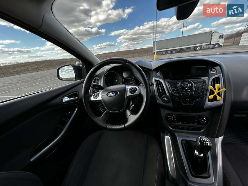 Универсал Ford Focus 2011 в Ровно