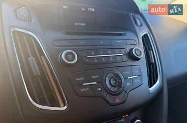 Хэтчбек Ford Focus 2015 в 
