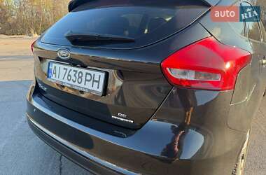 Хэтчбек Ford Focus 2015 в 