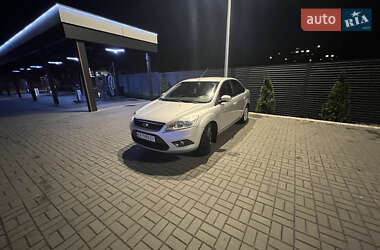 Седан Ford Focus 2011 в 