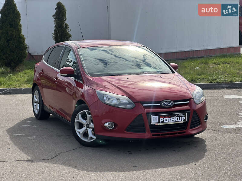 Хэтчбек Ford Focus 2013 в 