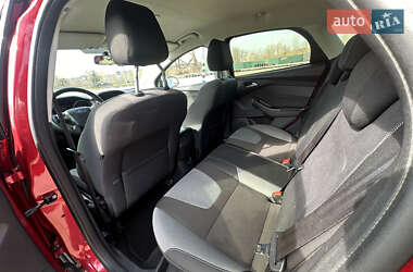 Хэтчбек Ford Focus 2013 в 