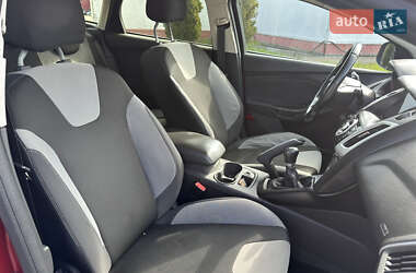 Хэтчбек Ford Focus 2013 в 