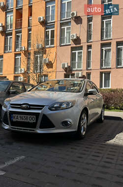 Хэтчбек Ford Focus 2013 в 