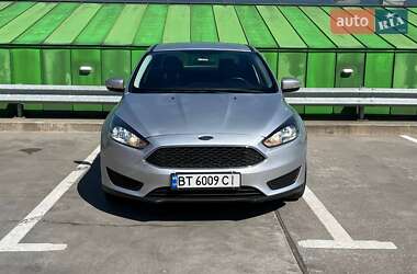 Седан Ford Focus 2015 в 