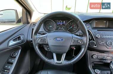 Седан Ford Focus 2015 в 
