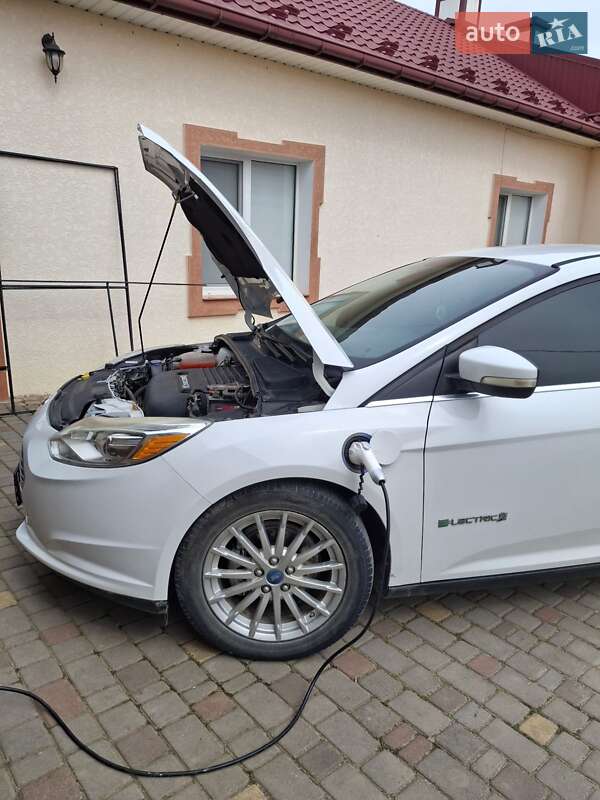 Хетчбек Ford Focus 2012 в Тернополі