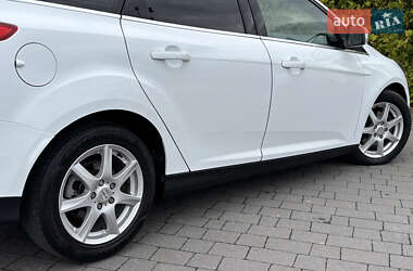 Универсал Ford Focus 2014 в 
