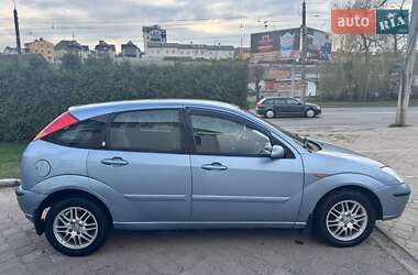 Хэтчбек Ford Focus 2004 в 