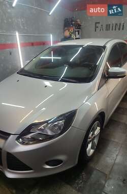 Седан Ford Focus 2014 в 