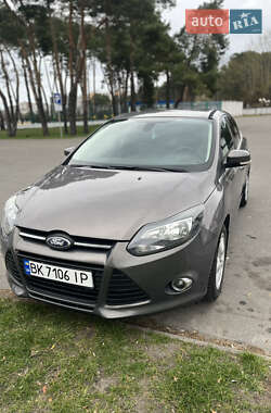 Седан Ford Focus 2011 в 