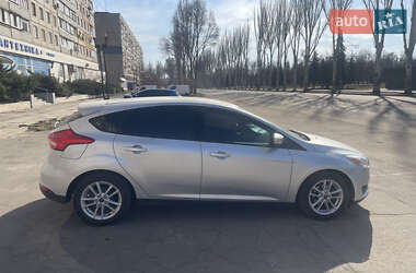 Хэтчбек Ford Focus 2015 в 