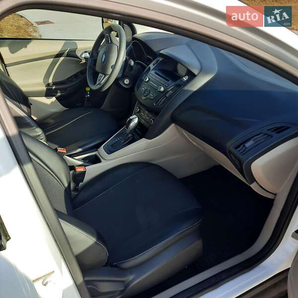 Седан Ford Focus 2015 в Львове