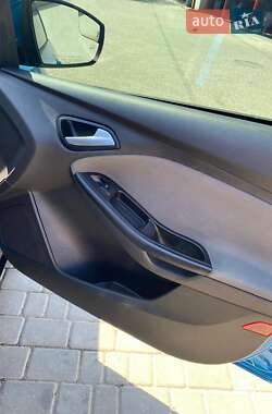 Седан Ford Focus 2012 в 