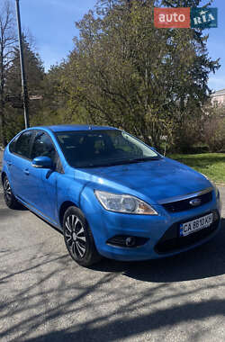 Хетчбек Ford Focus 2010 в 