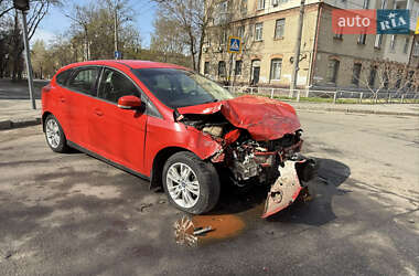 Хэтчбек Ford Focus 2013 в 