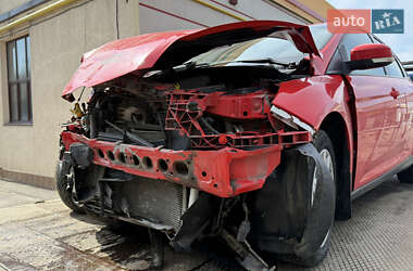 Хэтчбек Ford Focus 2013 в 