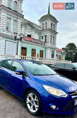 Хэтчбек Ford Focus 2012 в 
