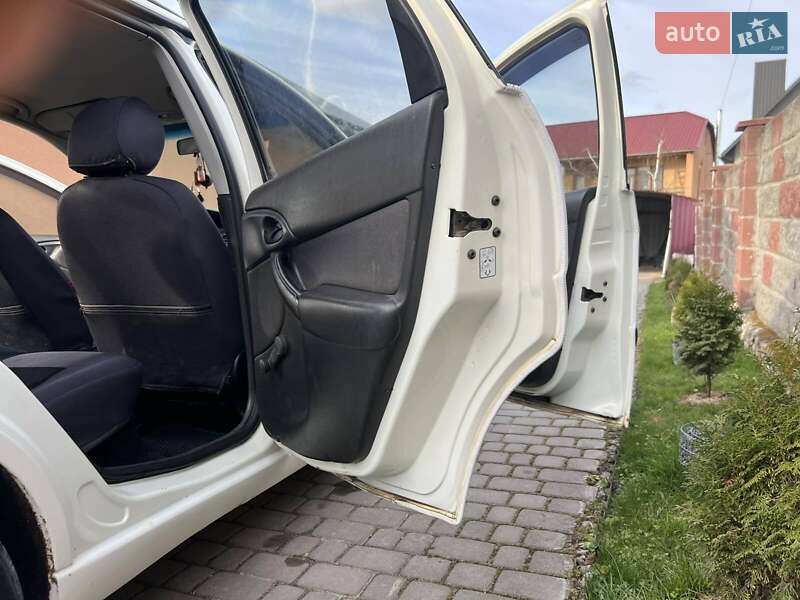 Универсал Ford Focus 2004 в Збараже