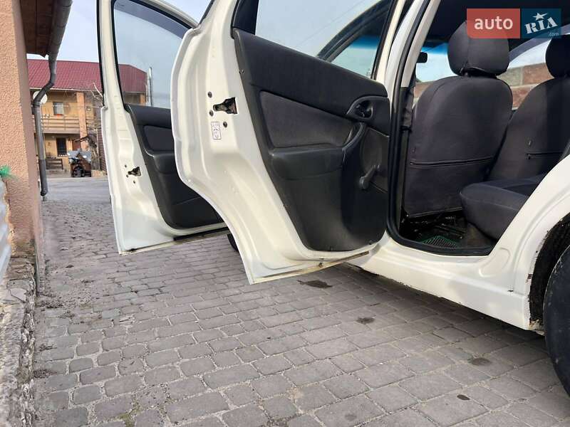 Универсал Ford Focus 2004 в Збараже