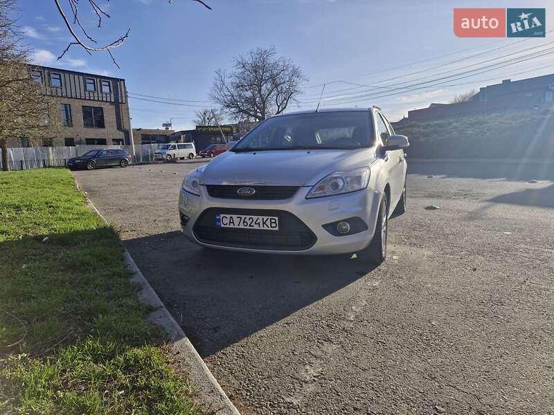 Хэтчбек Ford Focus 2010 в Голованевске
