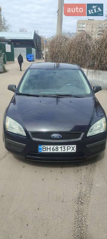 Хэтчбек Ford Focus 2004 в 